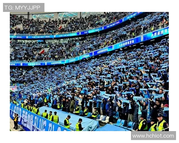 中超2018精彩对决上海上港迎战大连一方激情四溢的足球盛宴